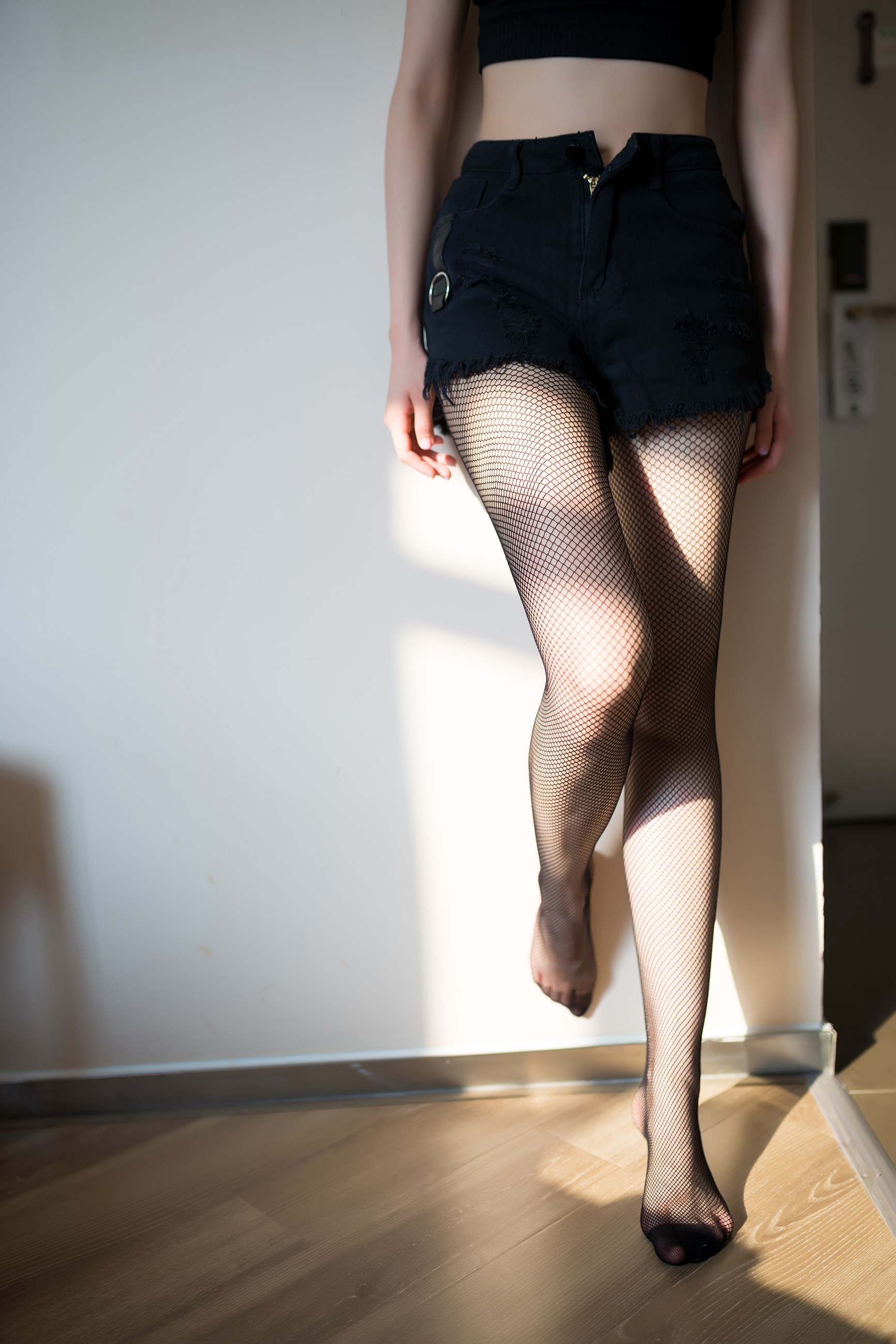 黑料网盛传：女星群聚派对上演撕逼戏码，录音曝光，黑料 lv